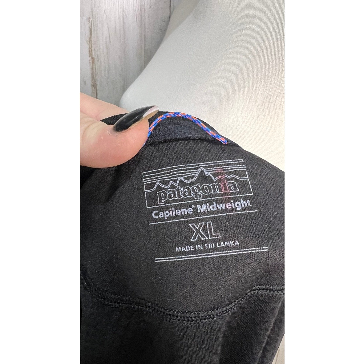 Patagonia Men's XL Black Long Sleeve Crew Neck Shirt Activewear