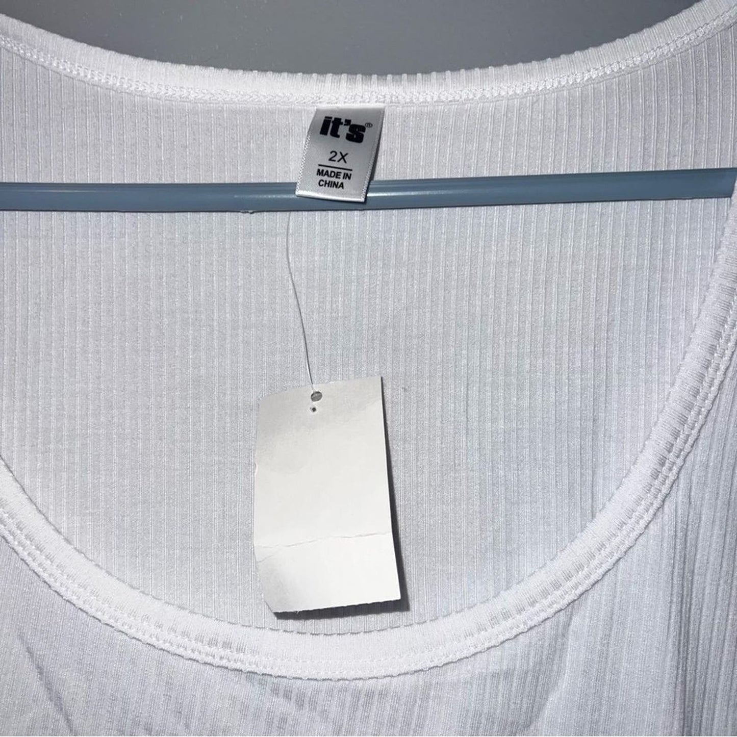 White ribbed short sleeved top 2x NWT