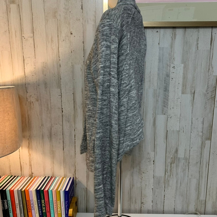 CAbi Jacket Womens Size S Gray Cropped 3-Button Blazer