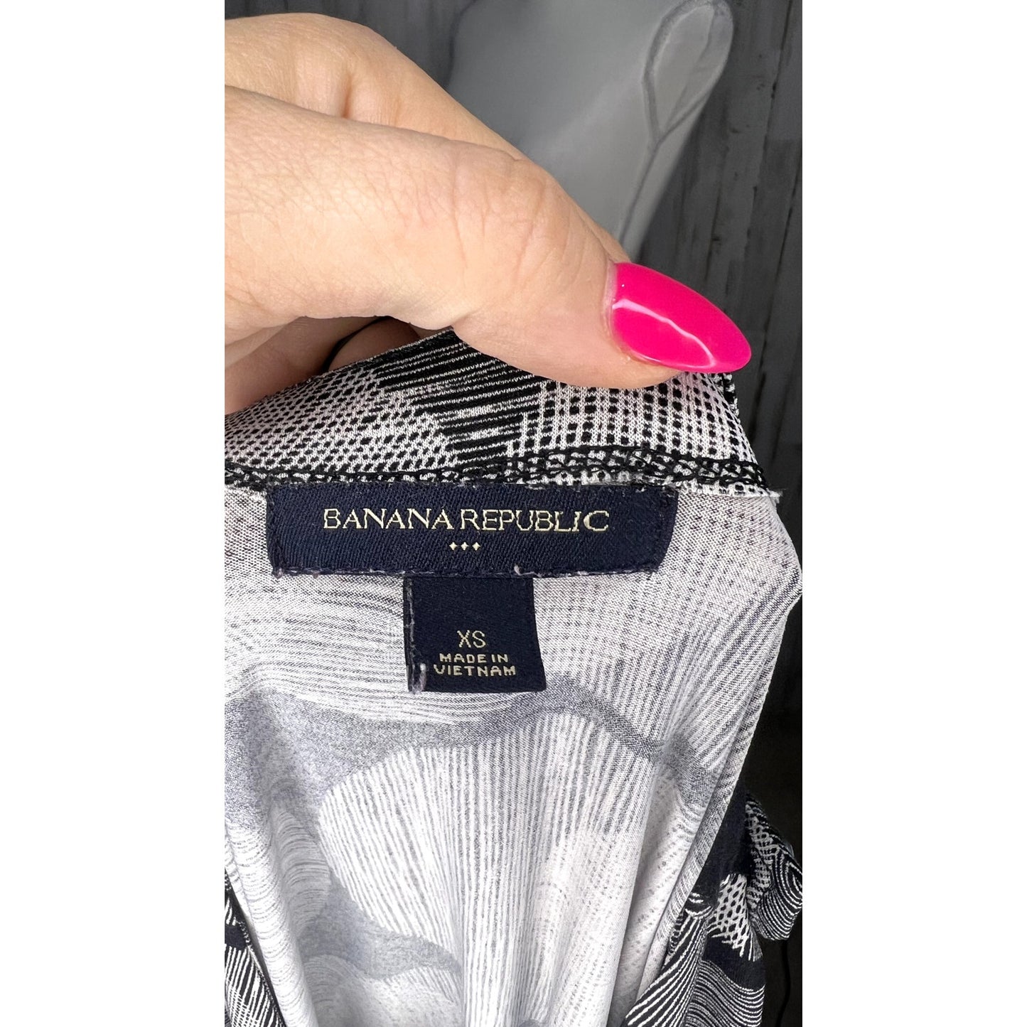 Banana Republic Women's XS Black & White Circular Knee Length Dress
