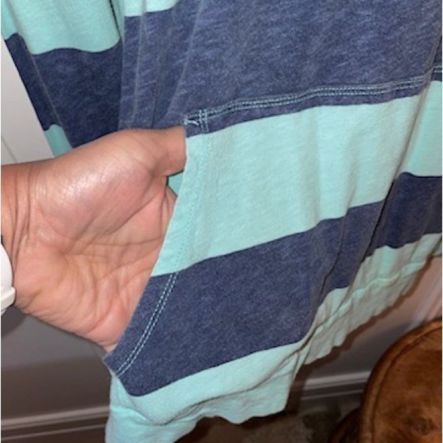 HOST PICK!! American Eagle teal/navy striped hoodie EUC