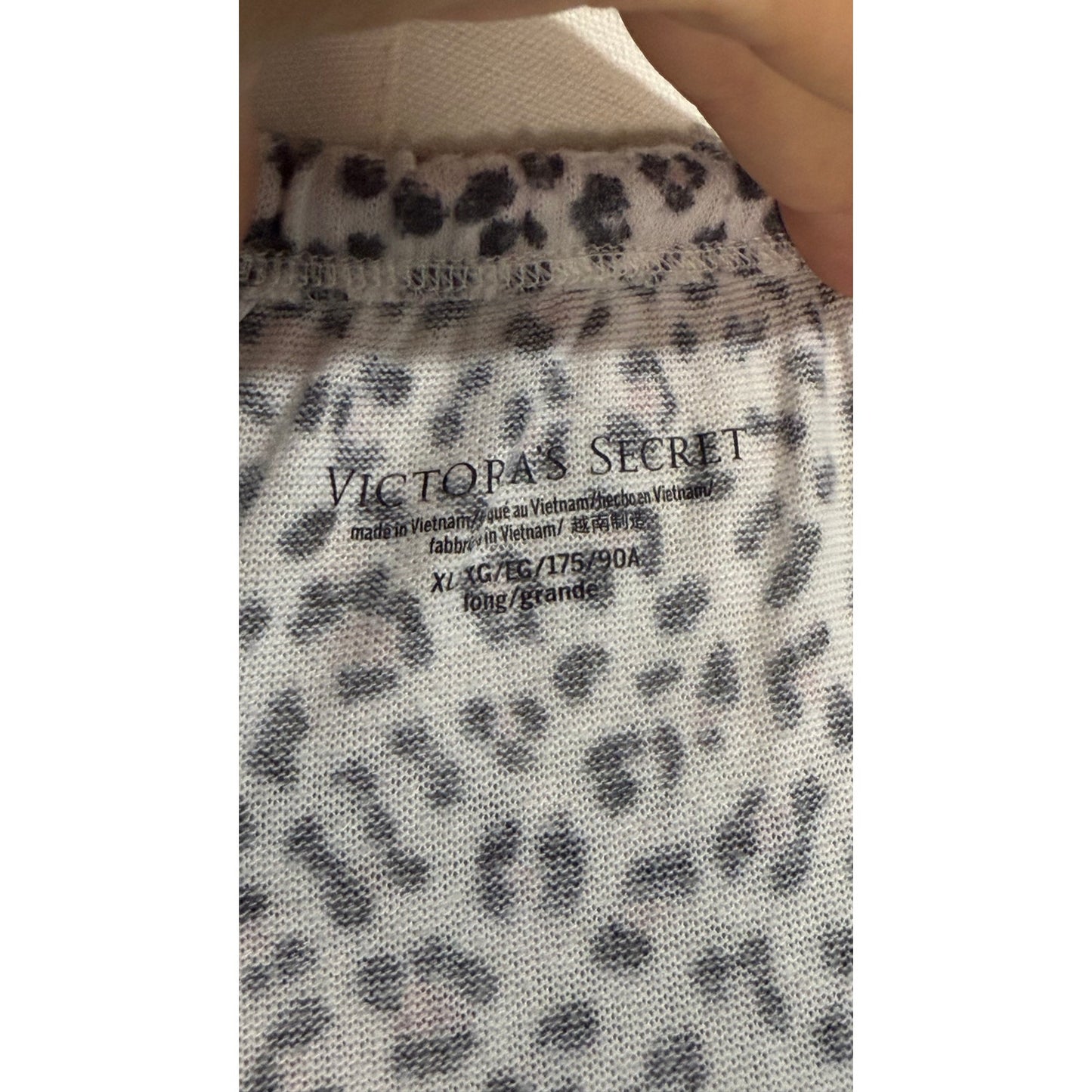 Victoria's Secret Women's XL Leopard Print Pajama Set Long Sleeve