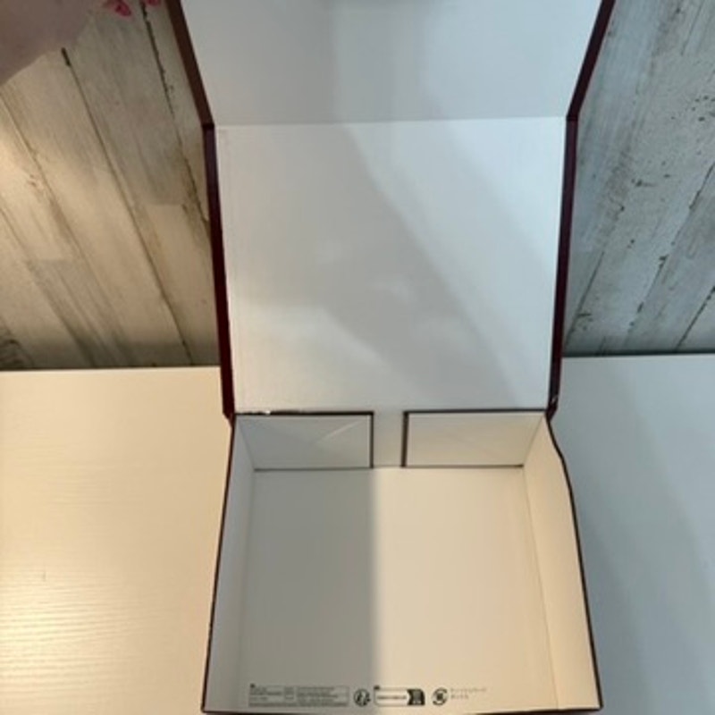 Gucci Glossy Burgundy Maroon Large Gift Box Storage Box DAMAGED