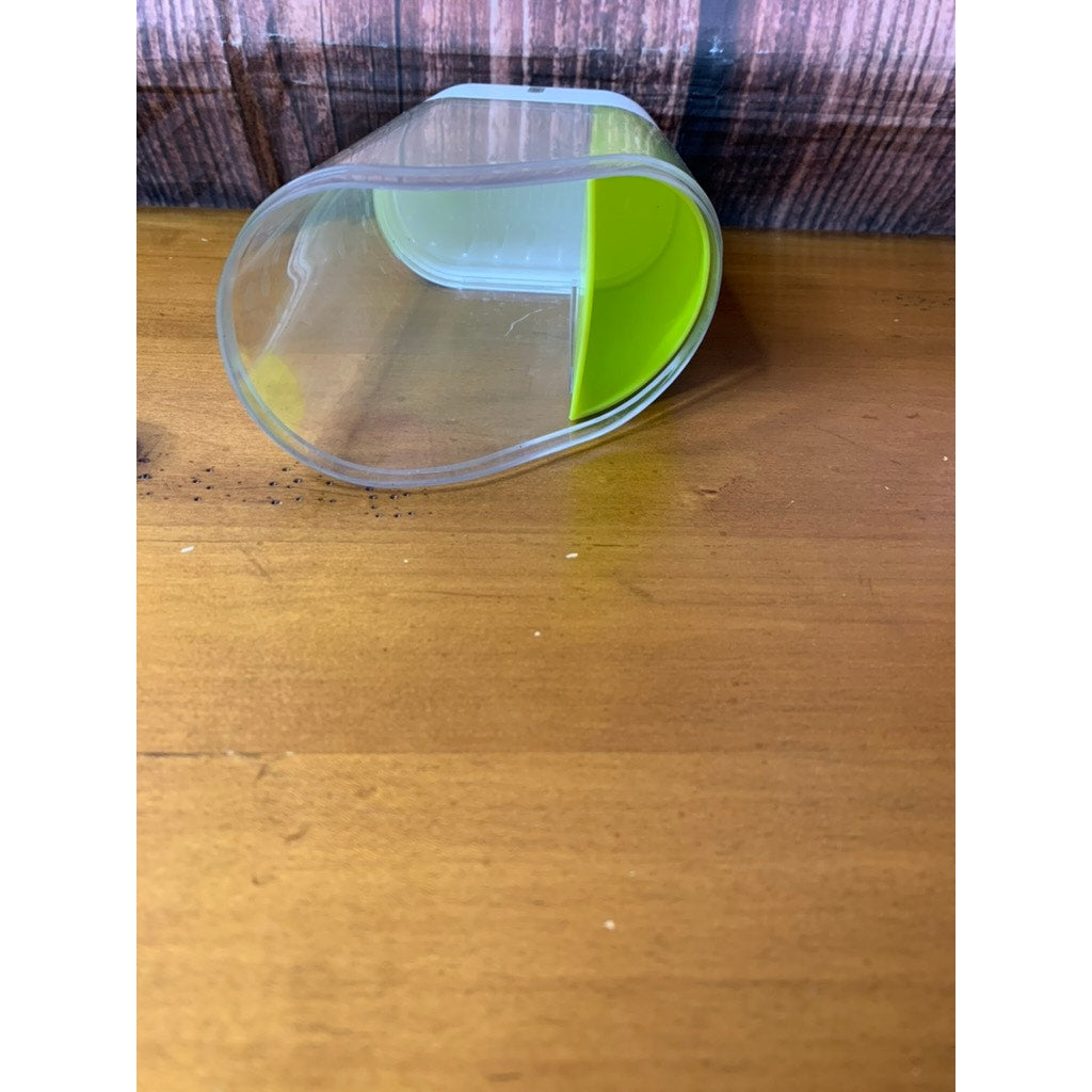 Pampered Chef Herb Keeper Fresh Herb Storage Container Green