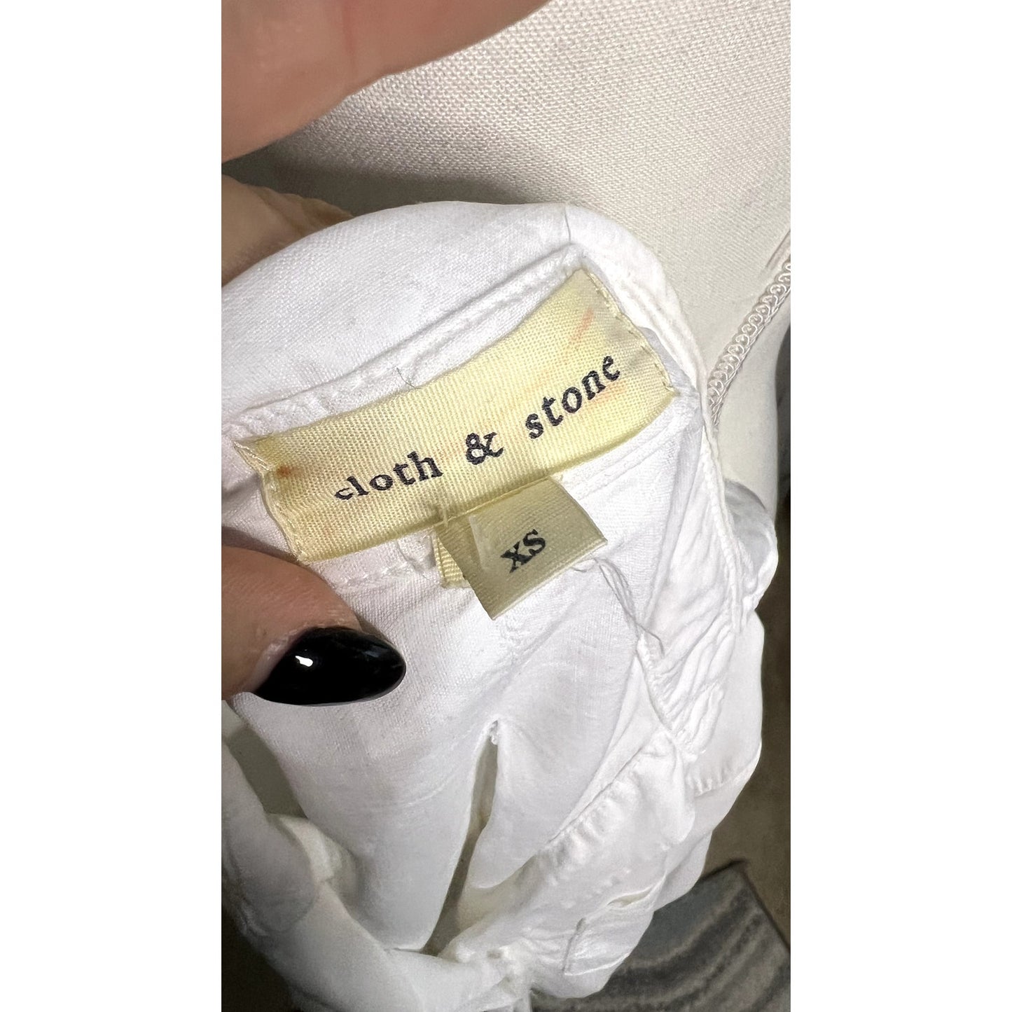 Cloth & Stone Women's XS White Button-Up Shirt Long Sleeve Casual