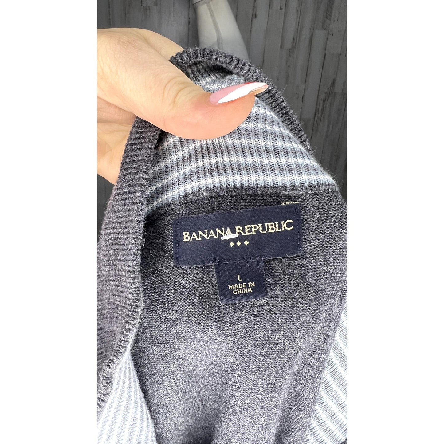 Banana Republic Men's Large Gray Quarter-Zip Pullover Sweater
