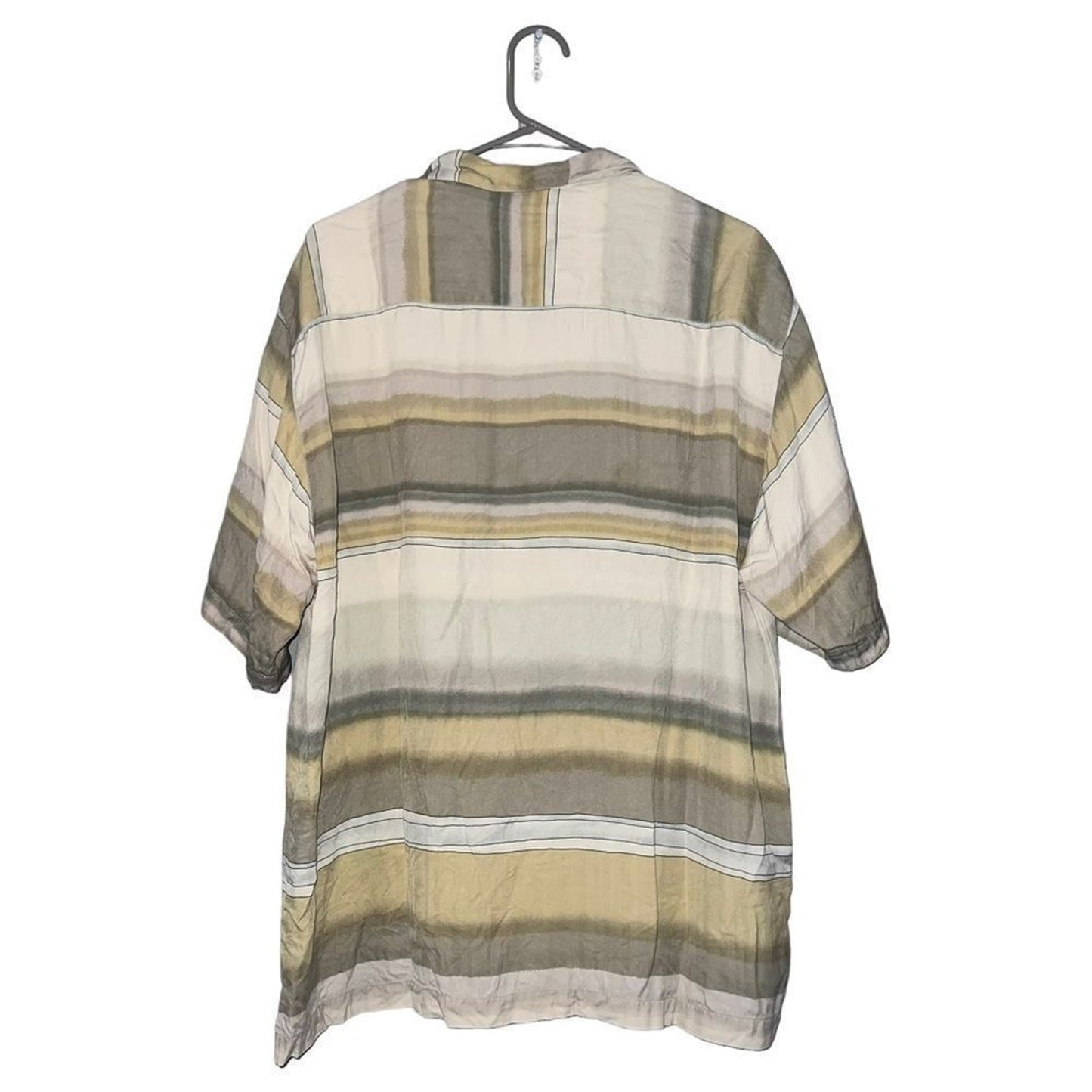 Tommy Bahama Camp Shirt Mens Medium 100% Silk Striped Short Sleeve Button Up