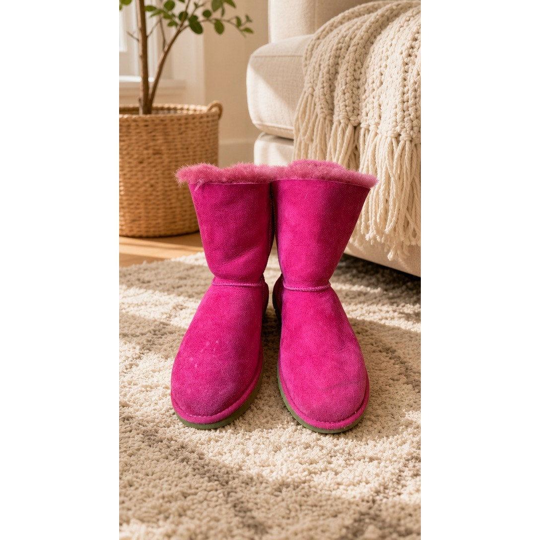 UGG Bailey Bow Short Boots Womens Size 6 Hot Pink Fuchsia