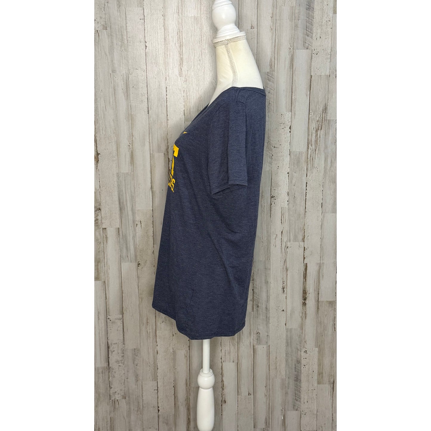 Nike West Virginia Mountaineers Women's V-Neck T-Shirt Blue XL