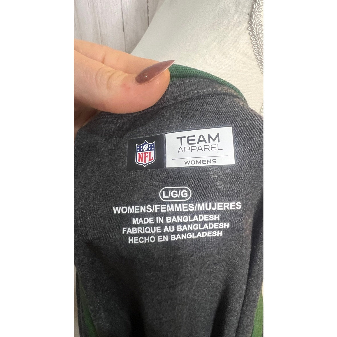 NWT New York Jets Women's Gray Scoop Neck T-Shirt Size Large Short Sleeve
