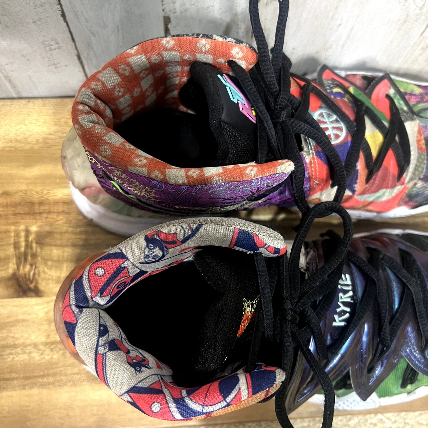 Nike Men's Size 8.5 Kybrid S2 "What The Kyrie" Pineapple House Spongebob Sneaker
