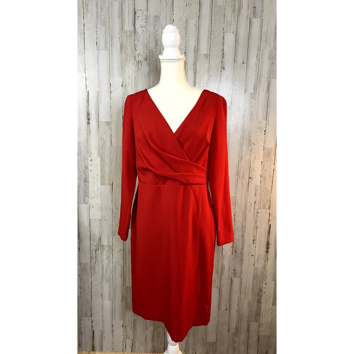 Lauren Ralph Lauren Women's Size 8 Red V-Neck Knee Length Long Sleeve Dress