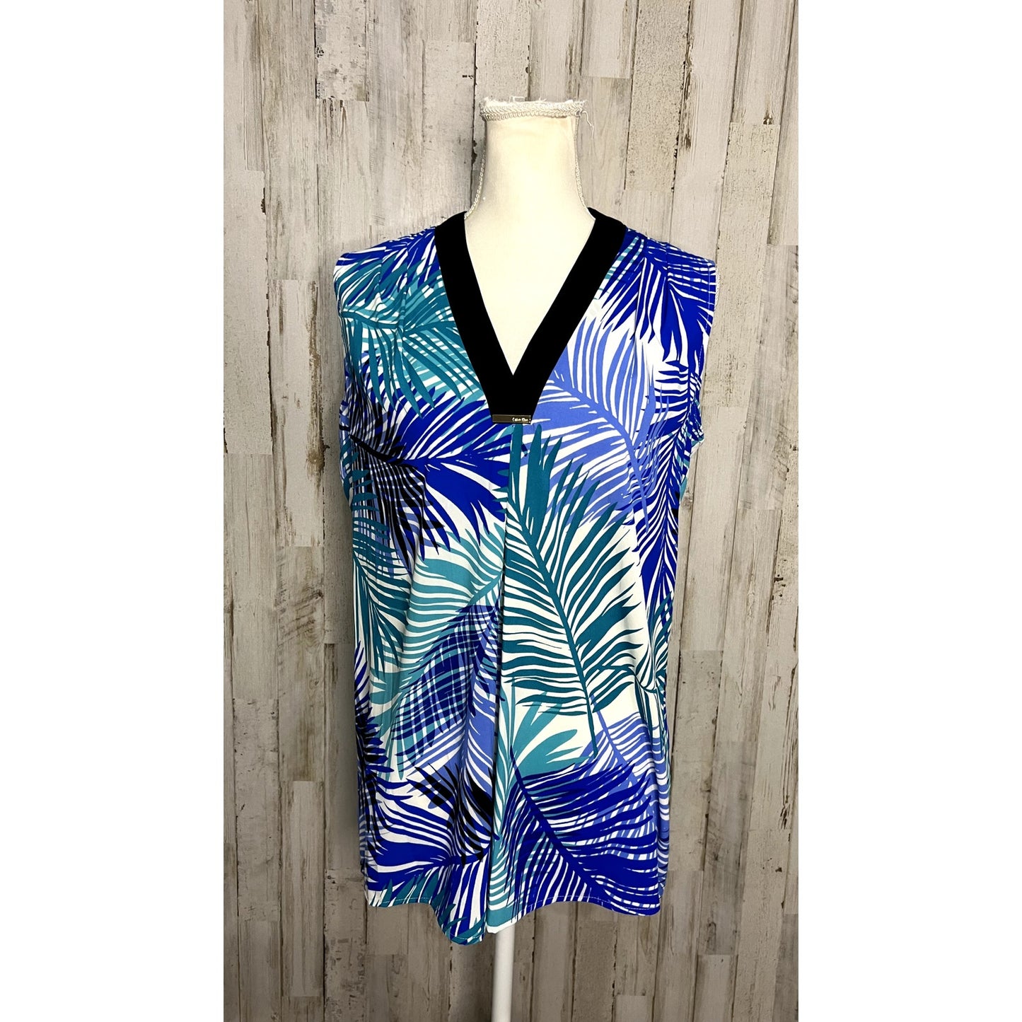 Calvin Klein Women's Medium Blue Palm Print Sleeveless V-Neck Sleeveless Blouse