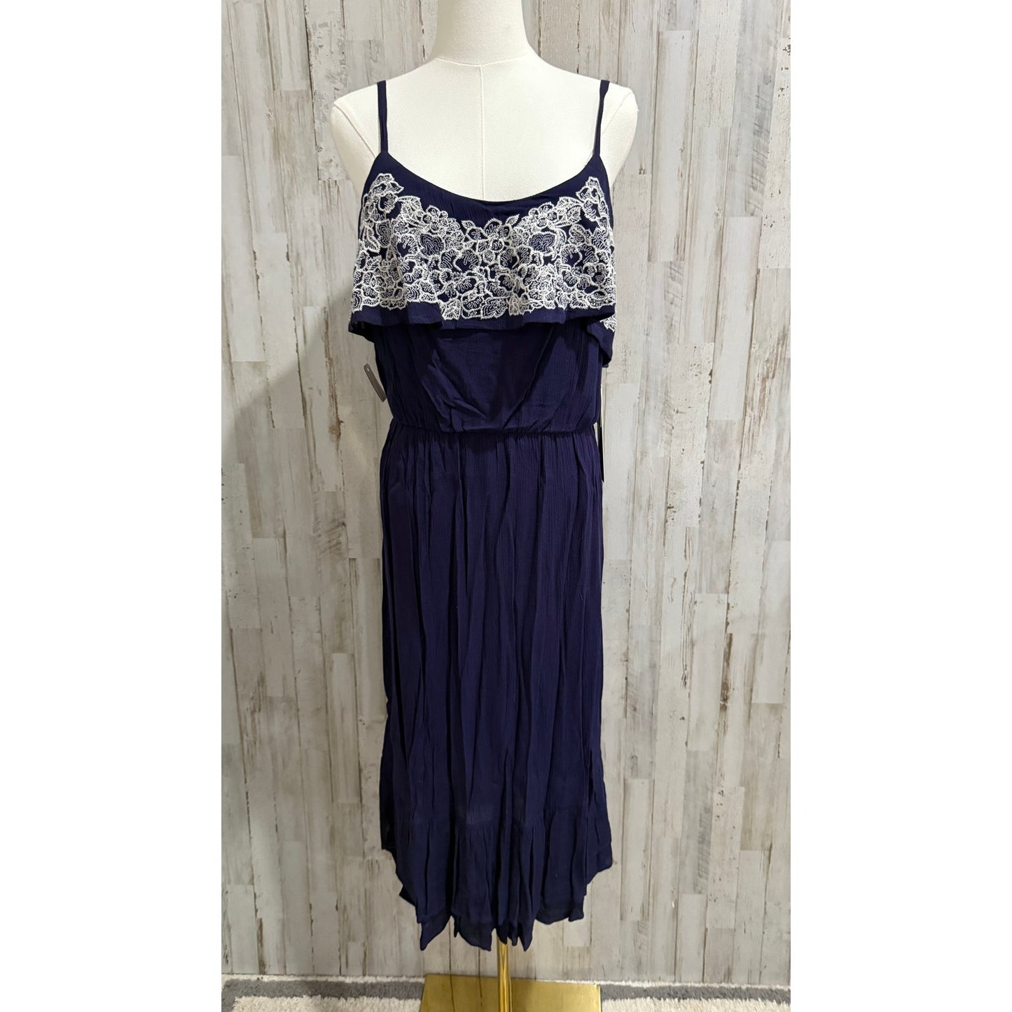 NWT Luxology Dress Womens Size 4 Navy Blue Lace Overlay Spaghetti Strap Midi