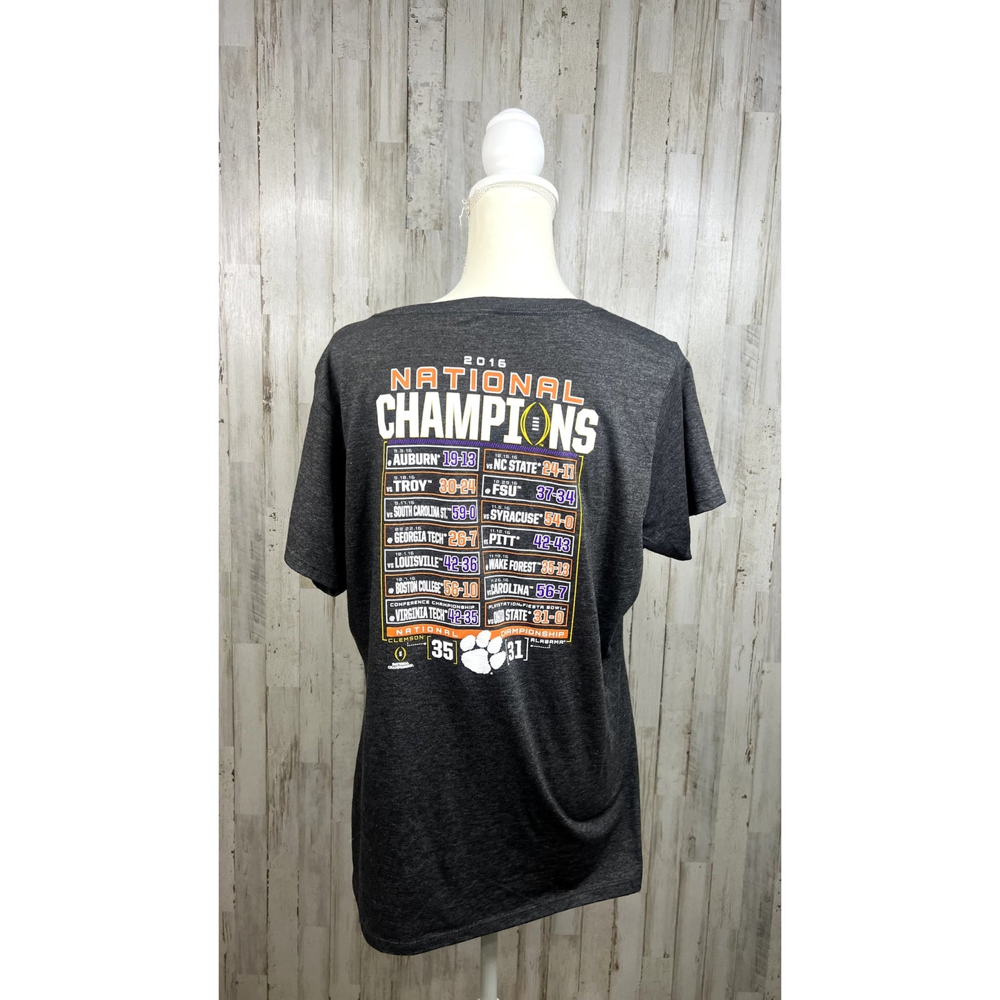 Fanatics Clemson Tigers 2016 National Champions Women's XL Gray V-Neck T-Shirt