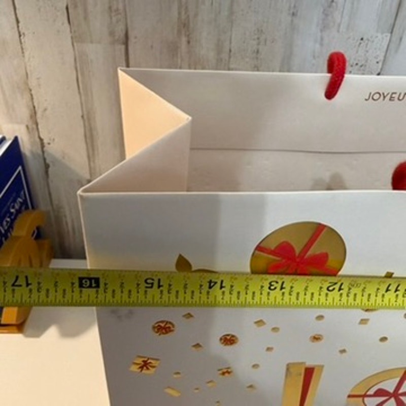 Louis Vuitton Holiday 2023 Paper Shopping Gift Bag White Joyeuses Fêtes