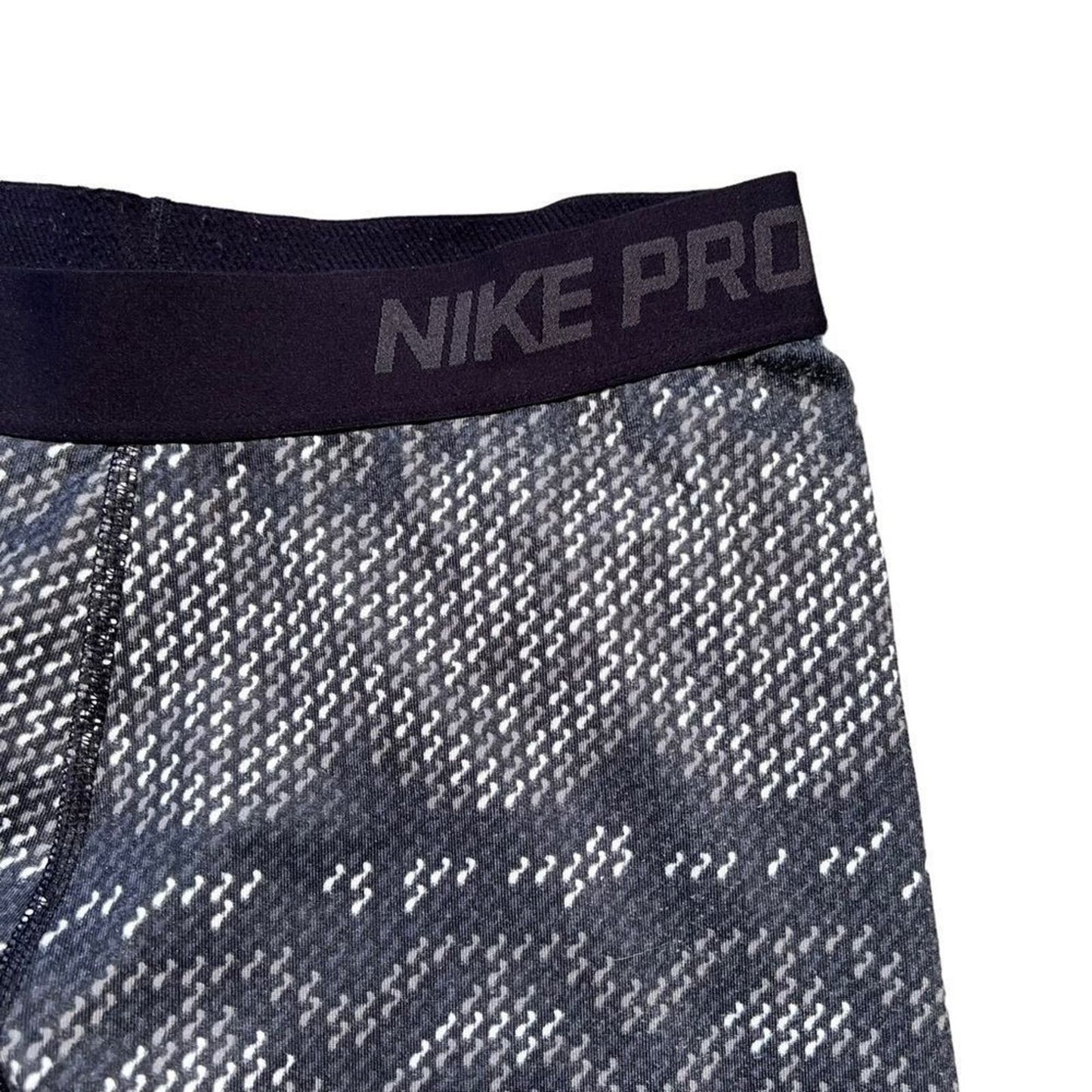 Nike Pro 365 Women's High-Waisted 7/8 Mesh Panel Leggings