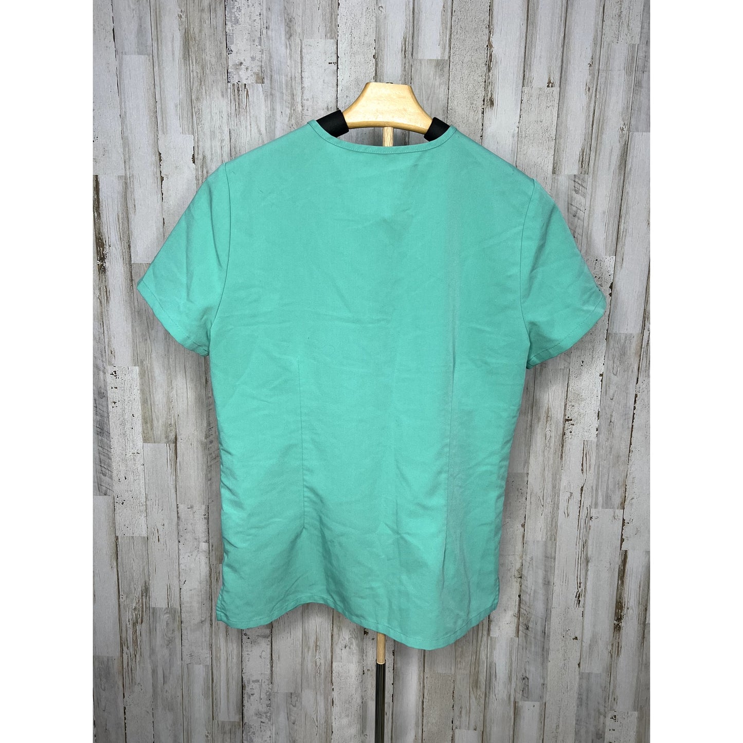 Figs Men's Size Small Scrub Top Green V-Neck Short Sleeve Workwear