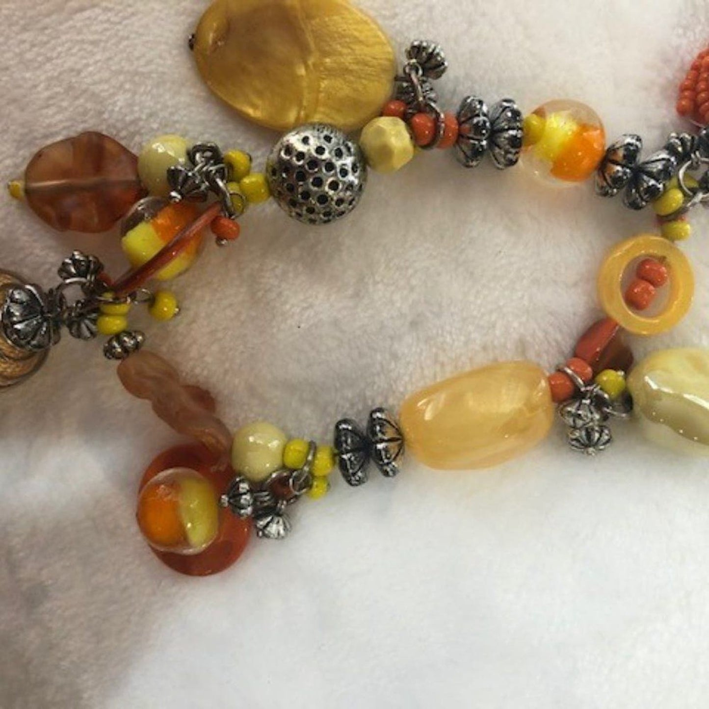 Set yellow beaded bracelet & earrings