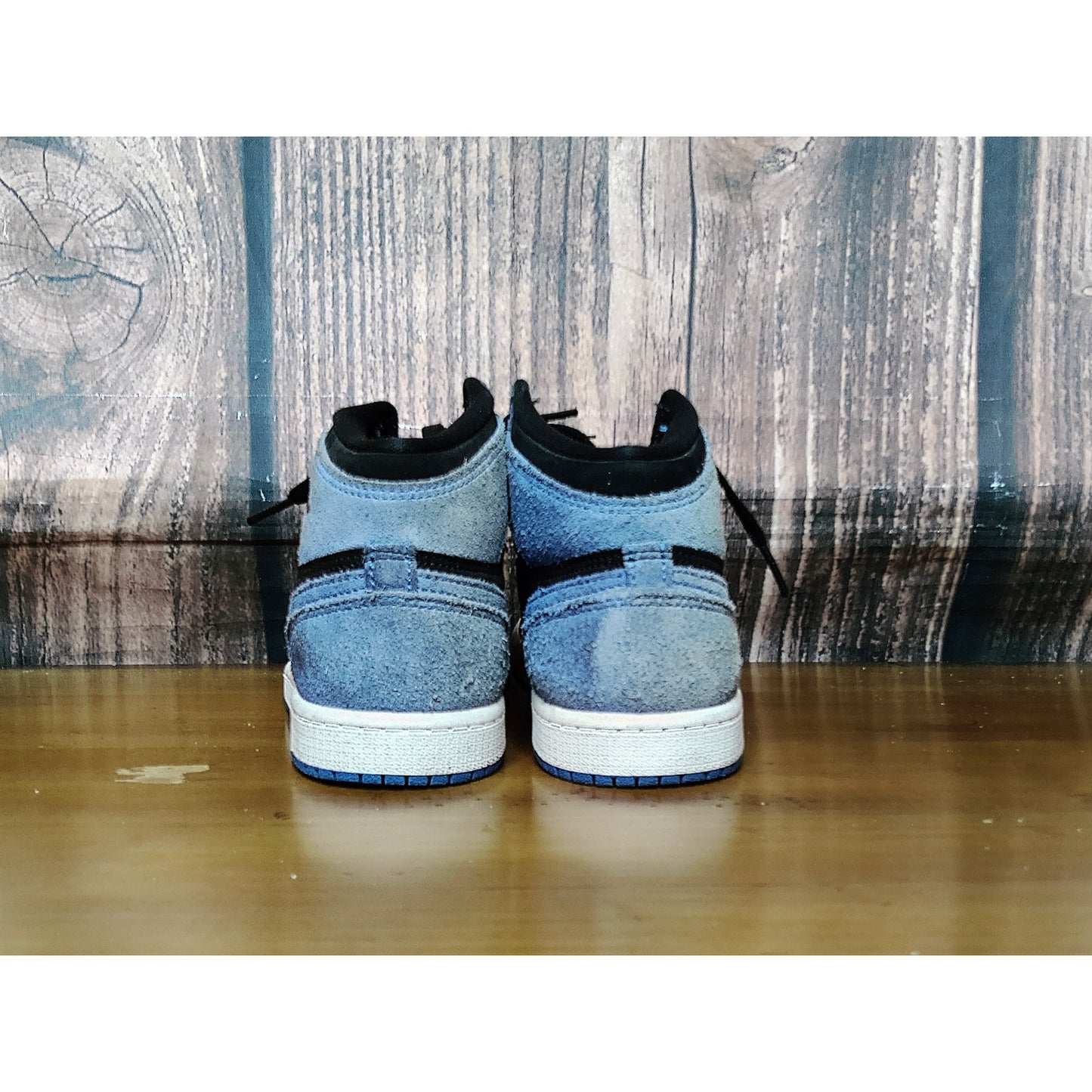 Nike Air Jordan 1 Retro High OG UNC Toe Unisex Kids 2.5Y