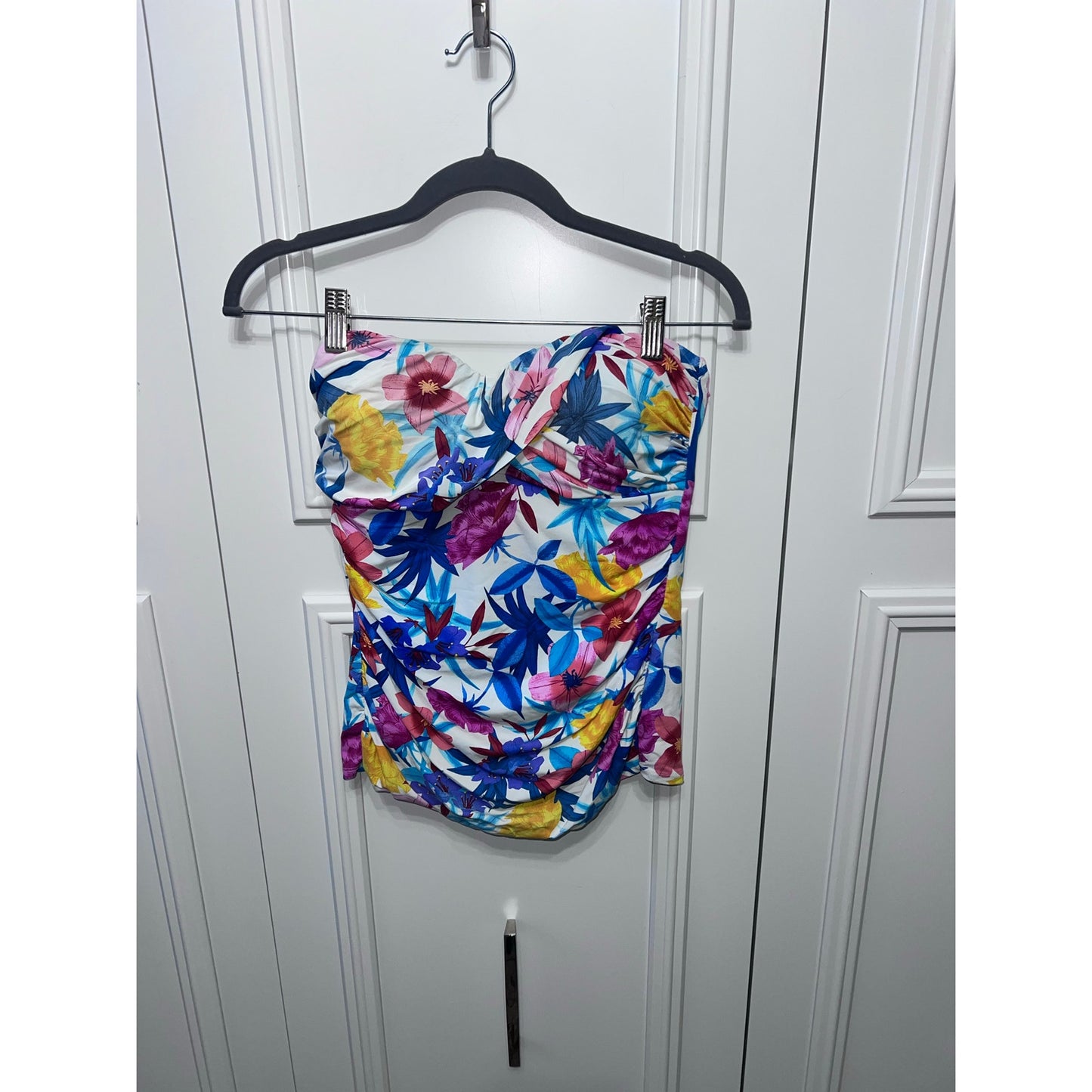 Bleu Rod Beattie Women's Twist Front Floral Tankini Swim Top Size 10