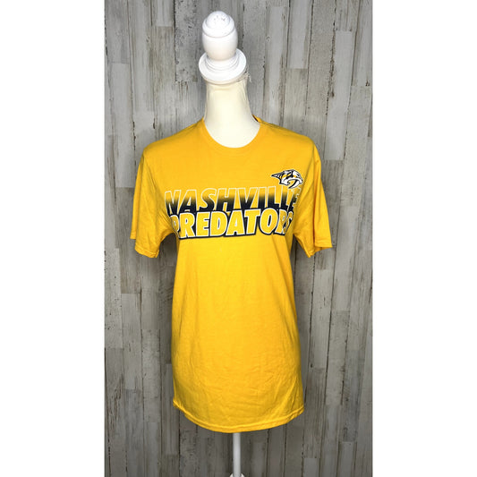 NWT NHL Nashville Predators Men's Small Graphic Short Sleev T-Shirt