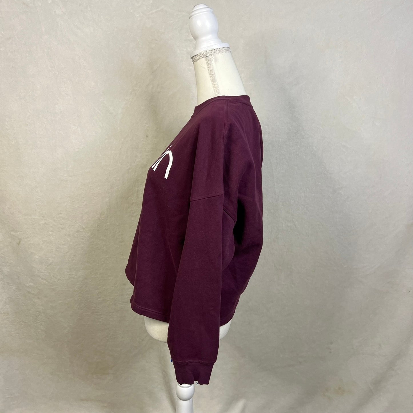 Calvin Klein Women's Medium Maroon Crewneck Long Sleeve Cotton Sweatshirt