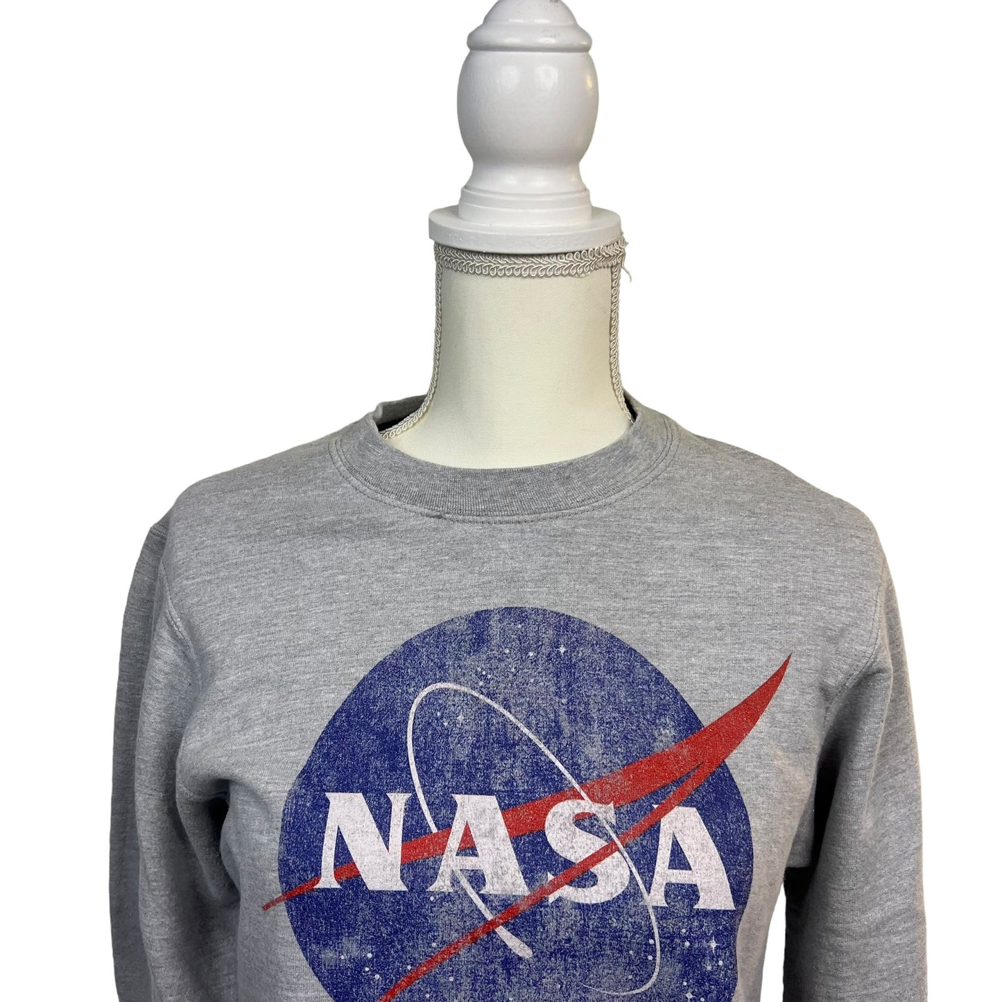 NASA Men's Small Logo Gray Crewneck Sweatshirt Long Sleeve Pullover Casual