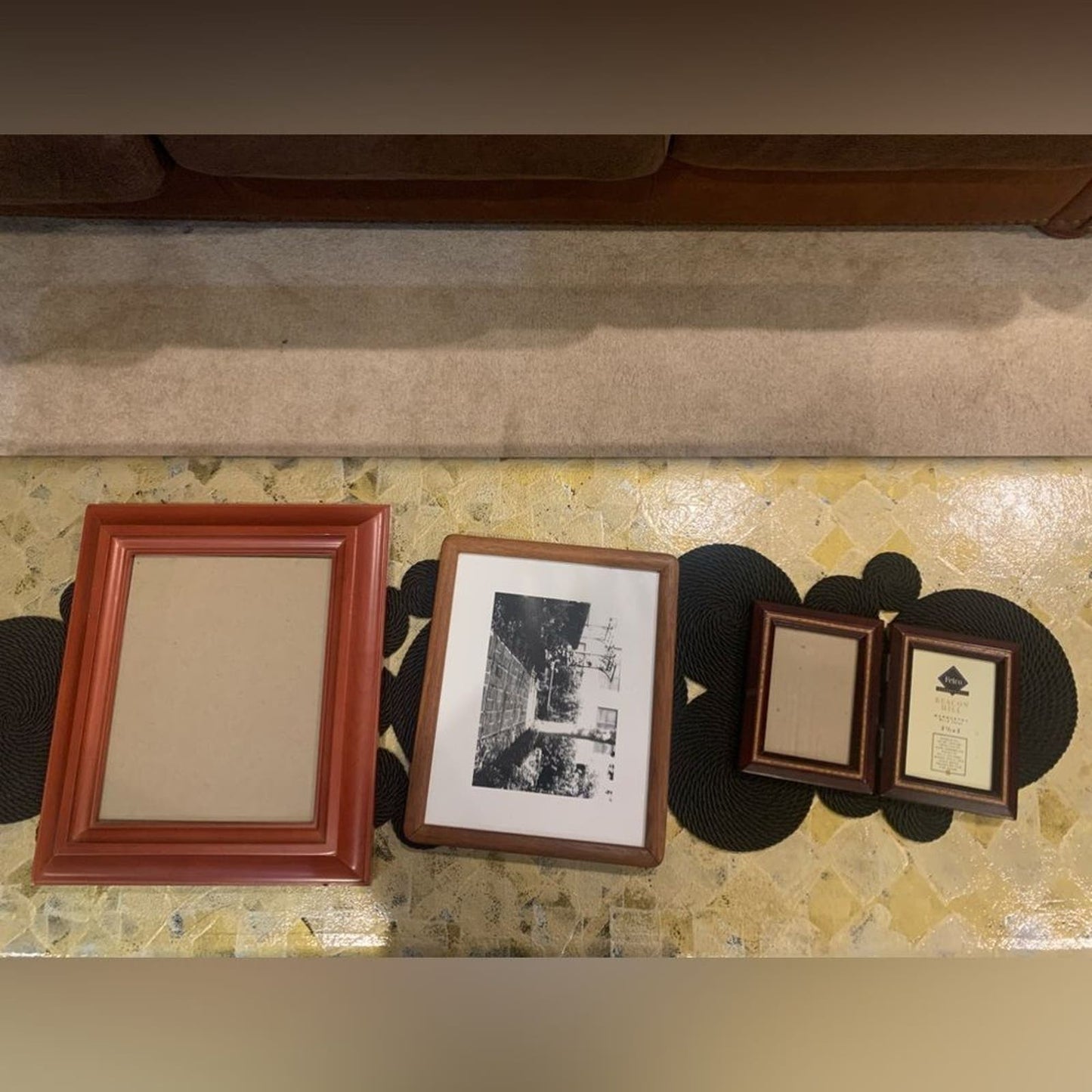 Elegant Set of 3 wooden picture frames - timeless charm!