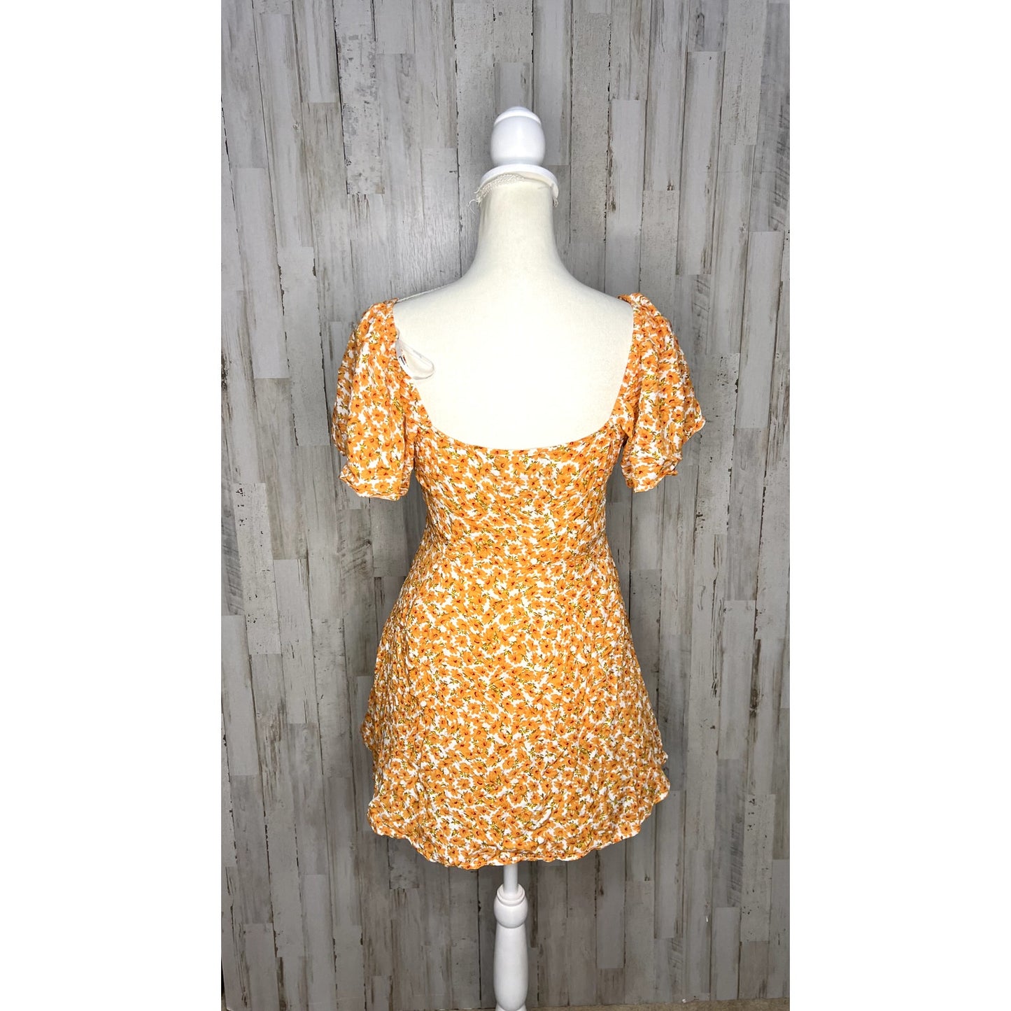 MINKPINK Women's Size Small Sun Valley Orange V-Neck Floral Mini Dress