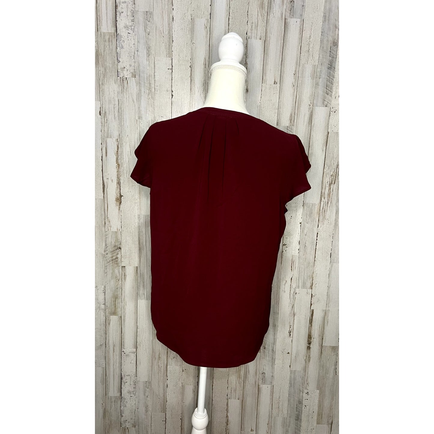 Calvin Klein Women's Size Medium Burgundy Flutter Sleeve V-Neck Blouse