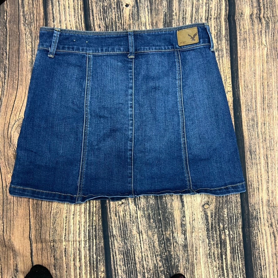 American Eagle Women's Blue Denim Mini Skirt Size 6 Casual Summer