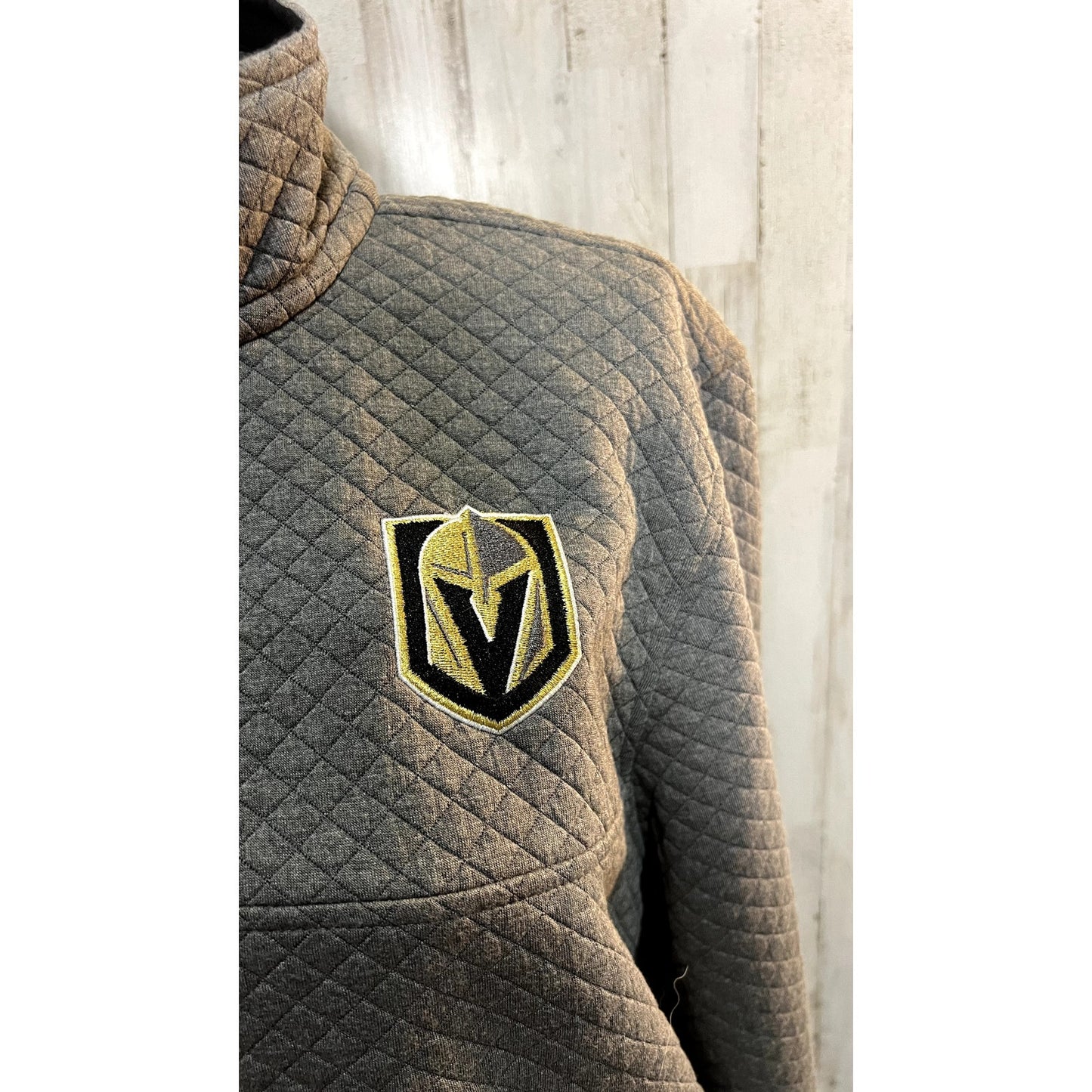 Vegas Golden Knights Men's Large Gray 1/4 Snap Pullover Sweatshirt