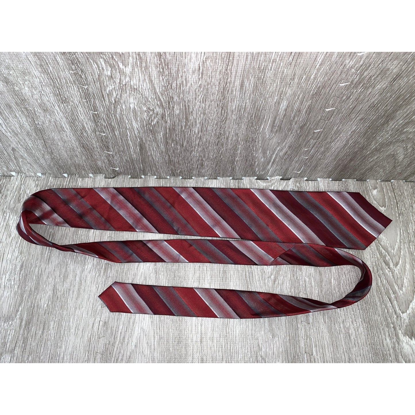 Van Heusen Men's Silk Ties Set of 3 Geometric Designer Multicolor