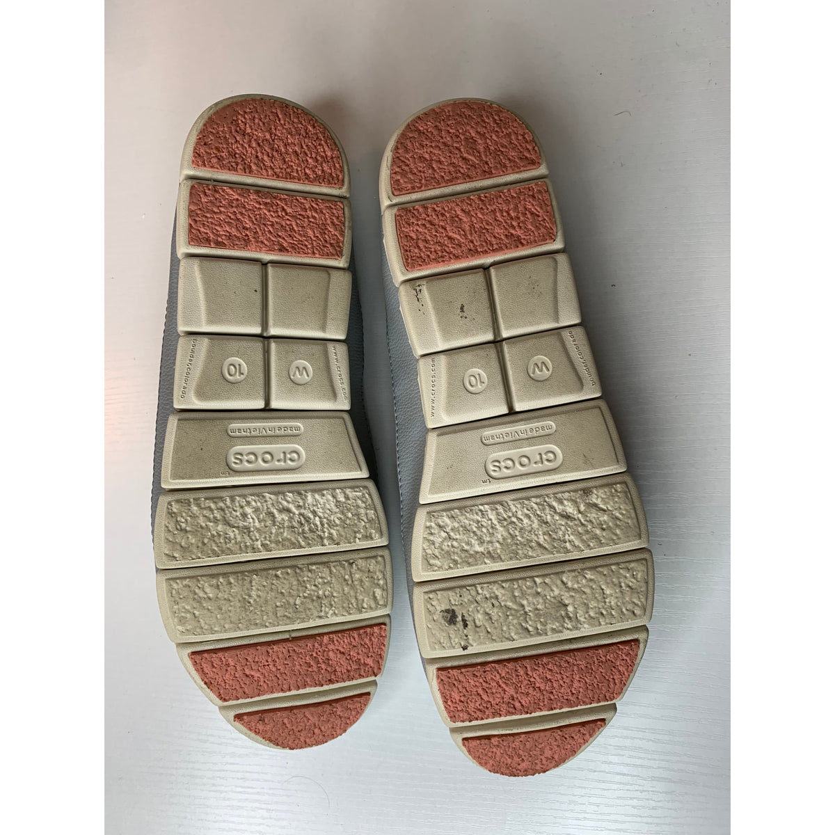 Crocs Stretch Sole Flat Womens Slip-On Ballet Flats Gray Size 10 Comfort