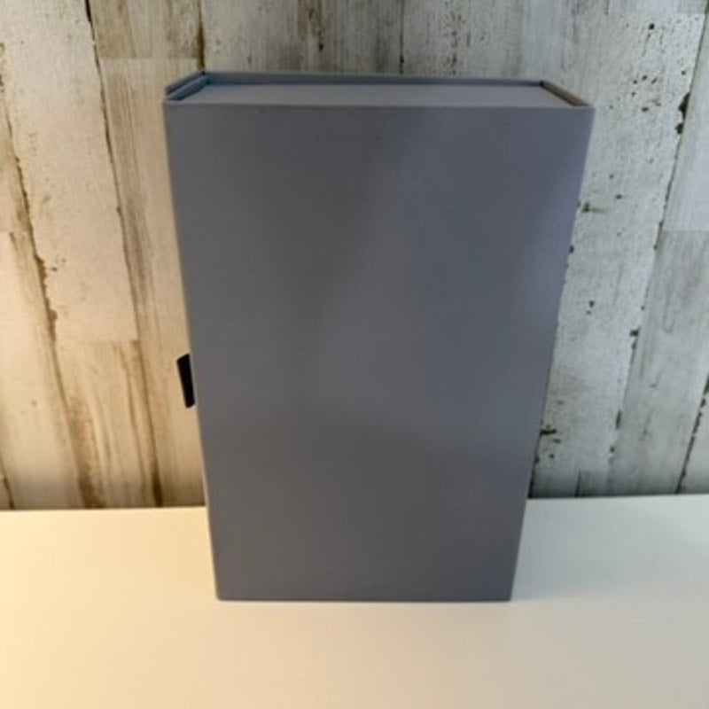 Bergdorf Goodman Gift Box Gray Hinged Magnetic Lid Tissue Paper 12 in