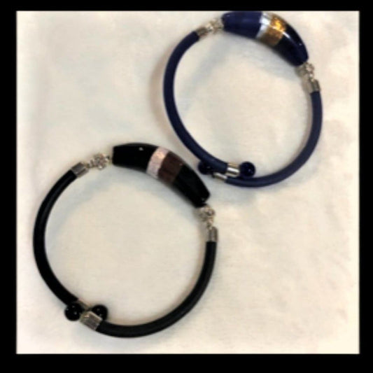 Wrap bracelet set of 2 black/blue EUC