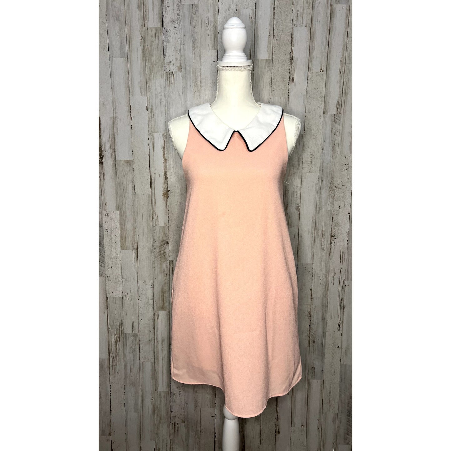 NWT Smak Parlour Women's XS Pink Sleeveless Short Dress with Contrast Collar