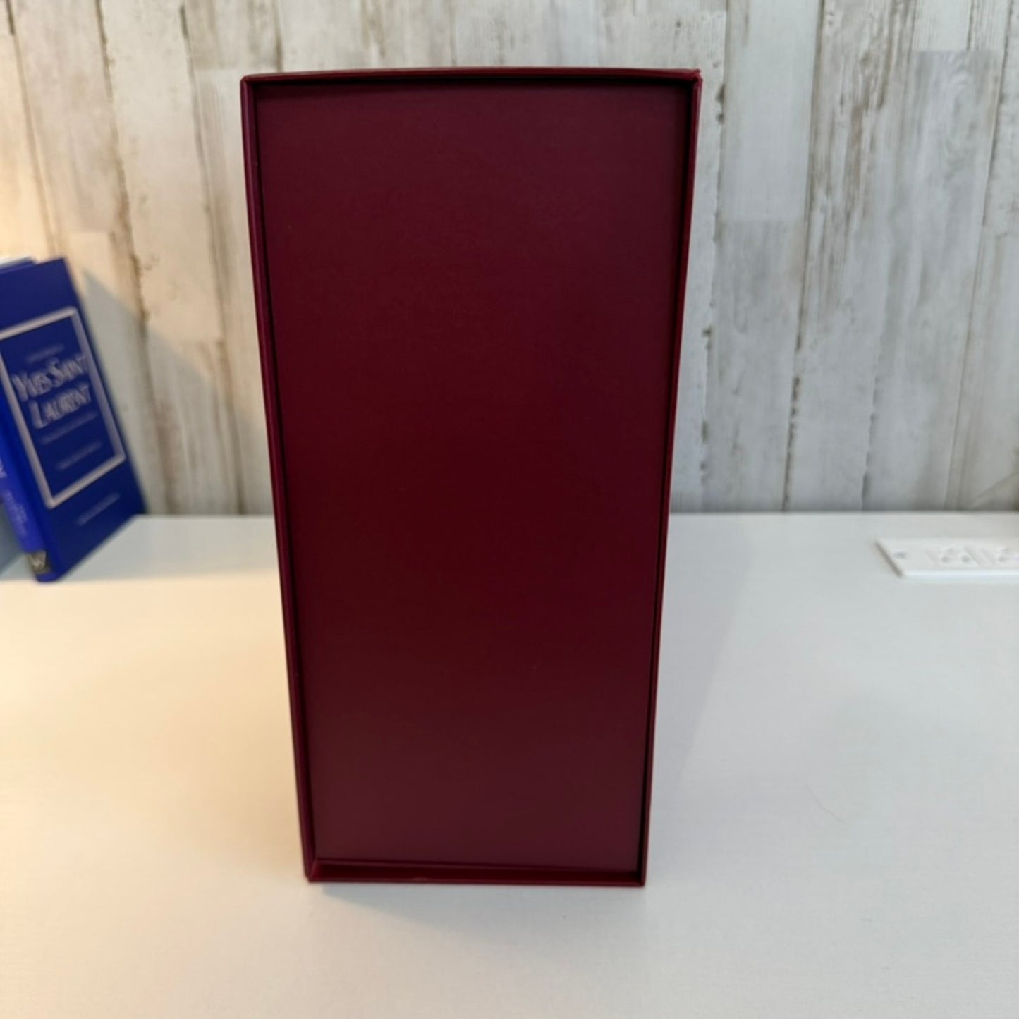 Gucci Large Burgundy Red Gift Presentation Box with Lid White Interior