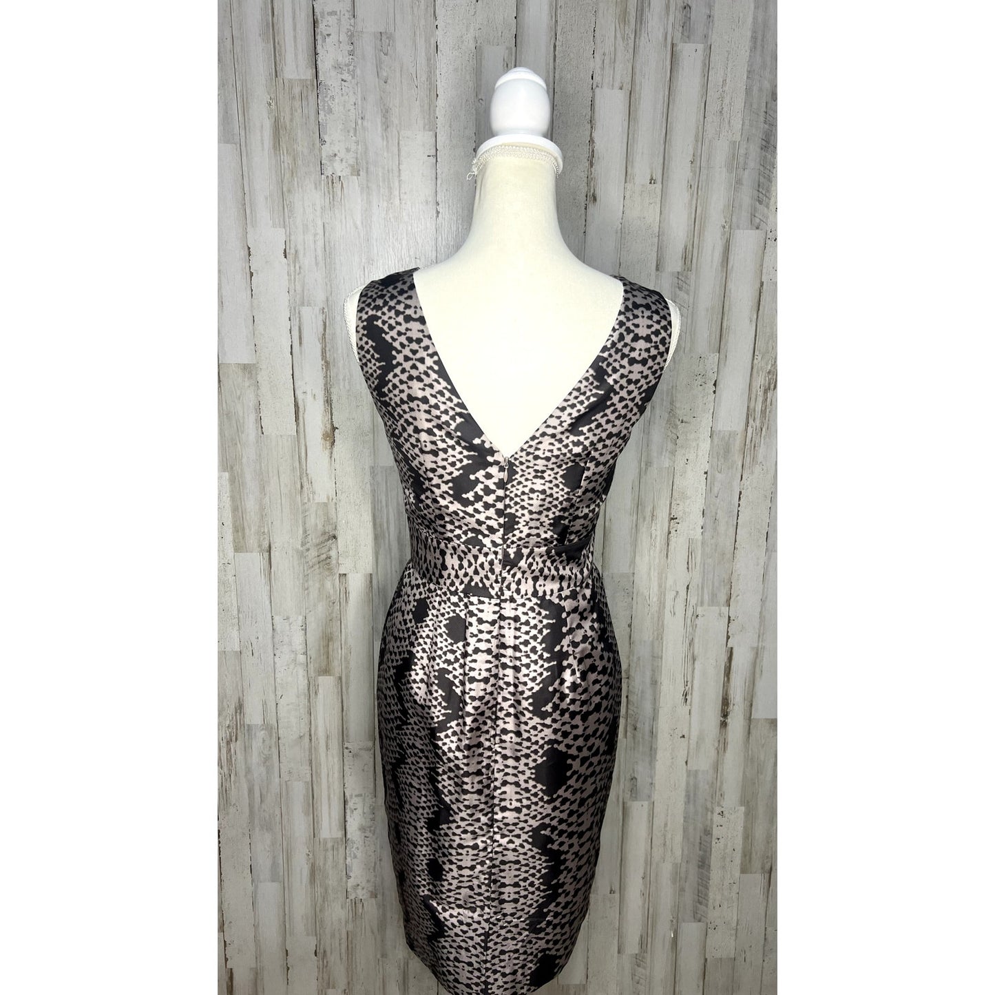 Banana Republic Women's Silk Snake Print Sheath V-Neck Dress Size 2