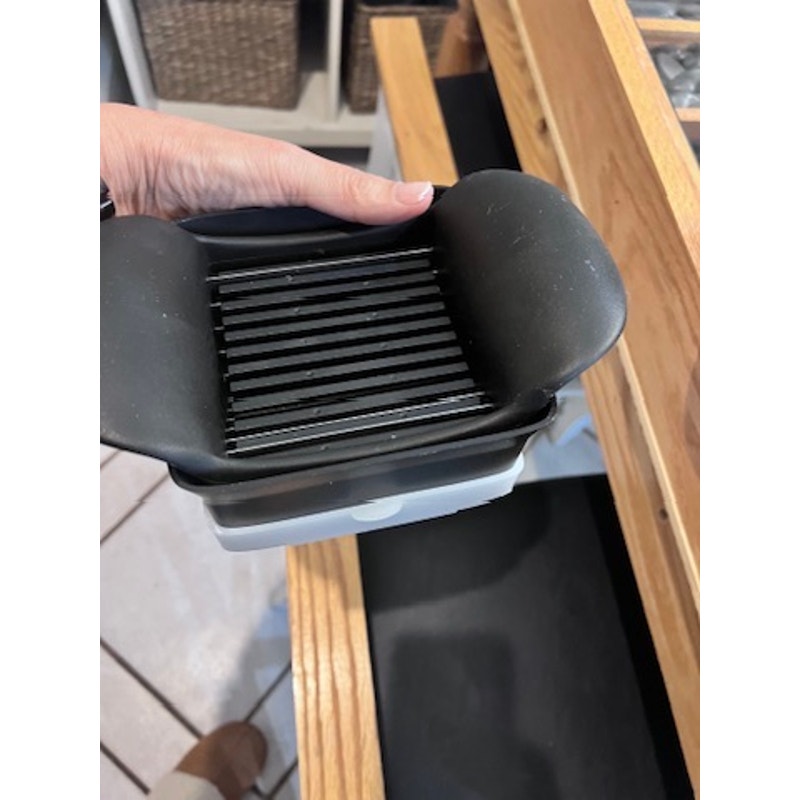 Pampered Chef Quick Slice Food Slicer Cutter w/ Catch Tray Black 2pc