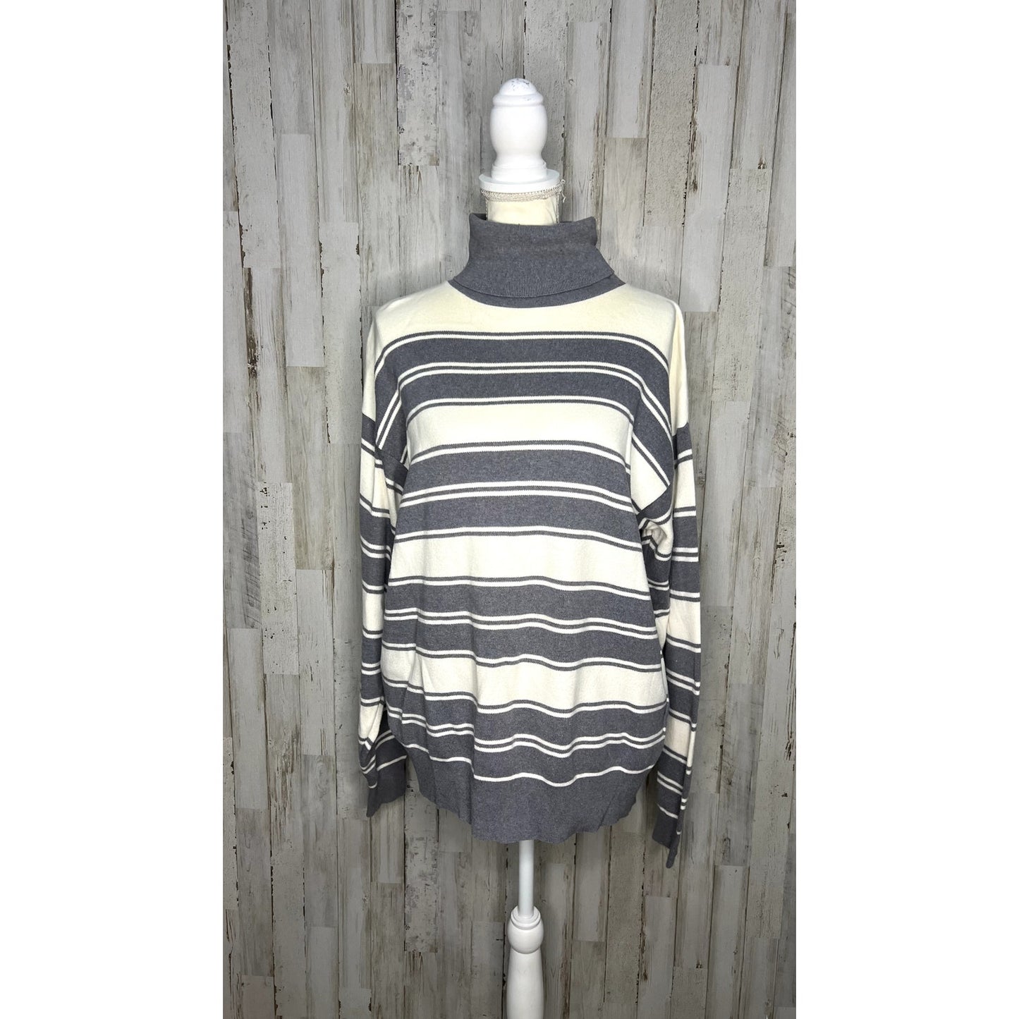 Vintage Lizsport Women's Striped Turtleneck Sweater Gray/White Medium