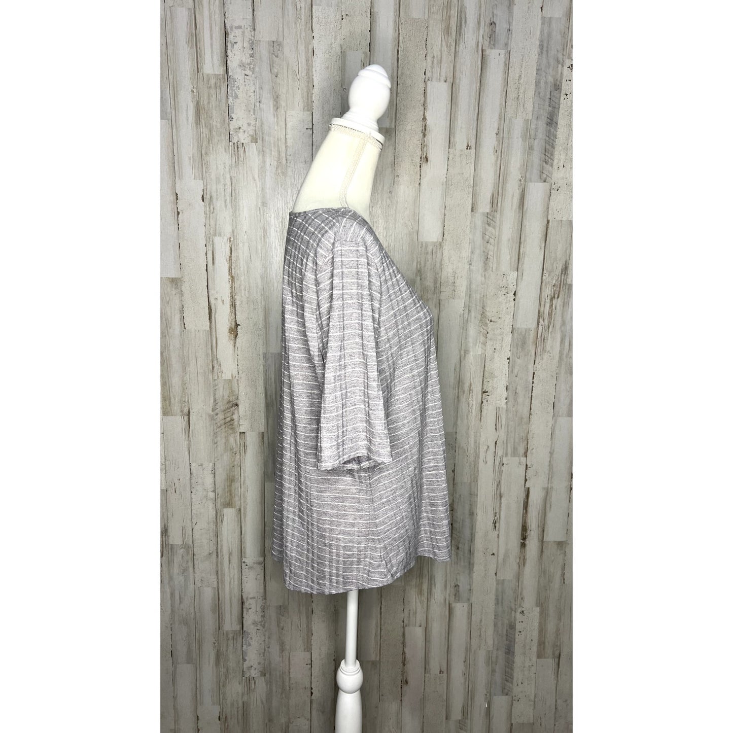 NWT Apt. 9 Women's XL Gray Striped 3/4 Sleeve Scoop Neck Blouse