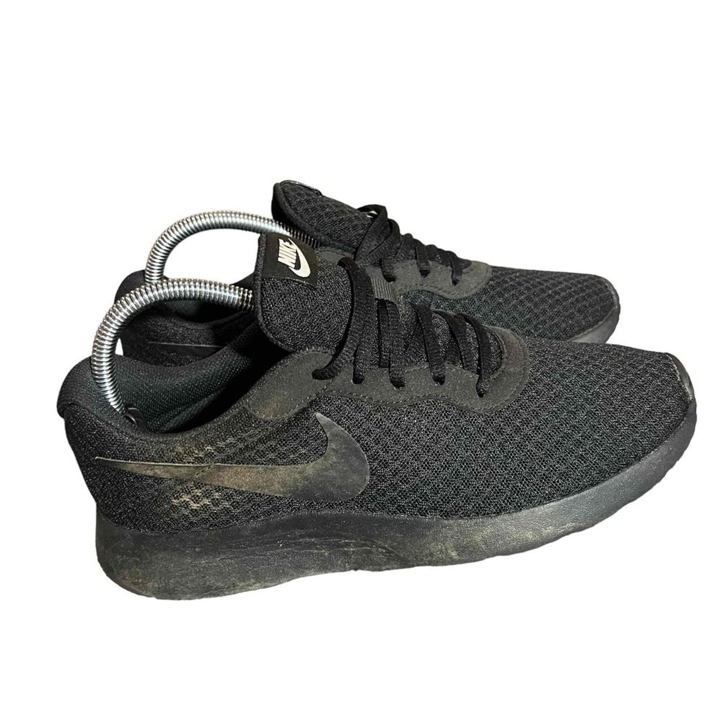 Nike Tanjun Women's 8.5 Black Athletic Sneakers