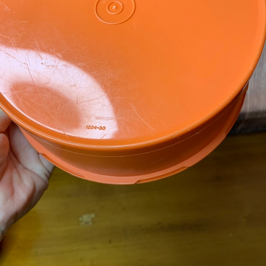 Vintage Tupperware Servalier Round Orange w/ Lid Medium