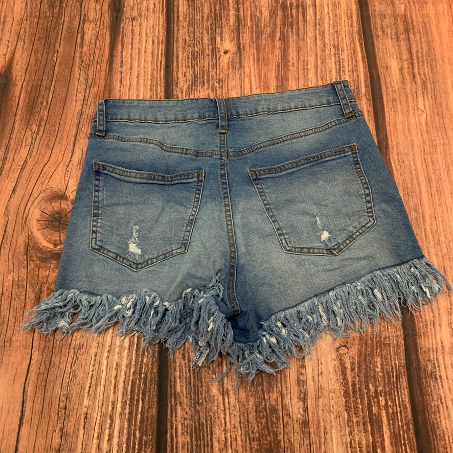 No Boundaries Light Hi-Rise Fray Hem Denim Shorts Size 11
