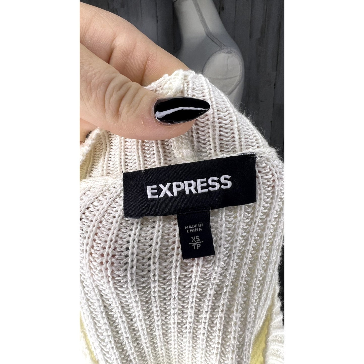 Express Women's XS Ivory Cable Knit Ruffle Sweater Pullover Casual