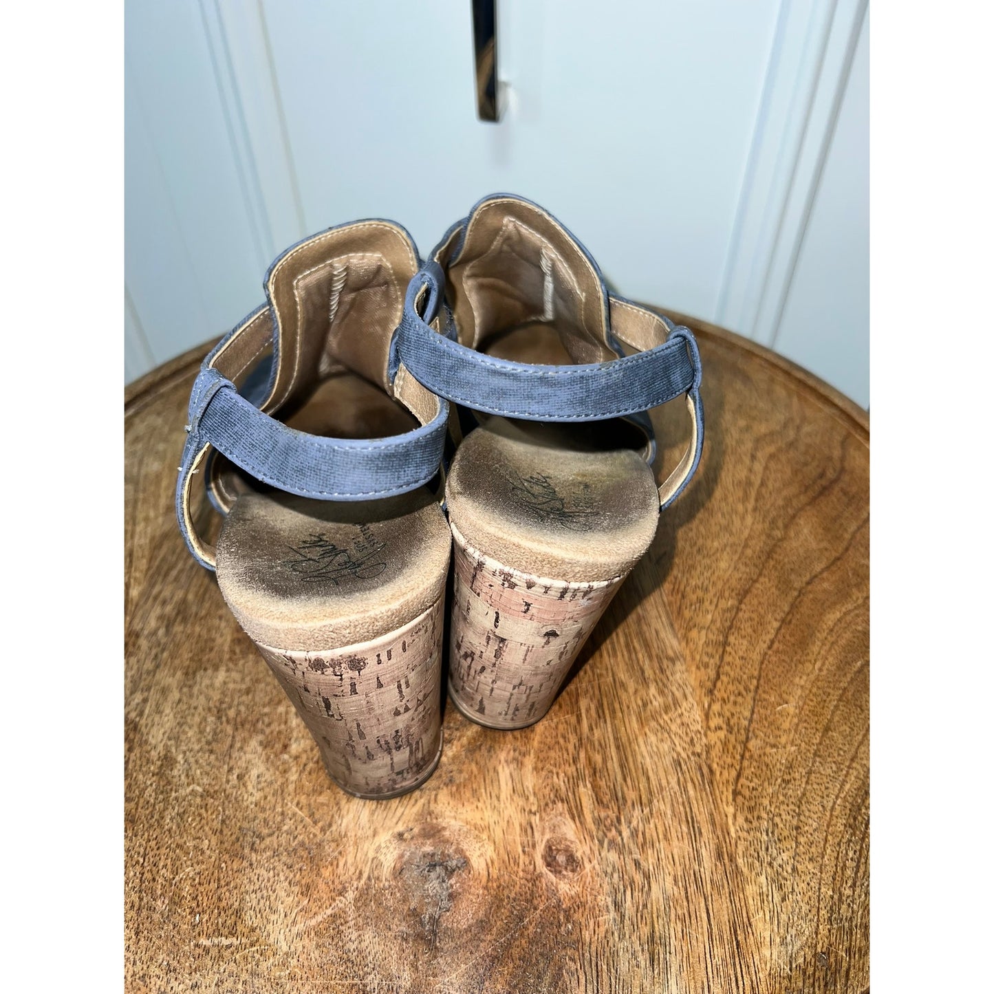 Life Stride Women's Denim Blue Wedge Sandals Size 10M Floral Cork Heel Summer Casual