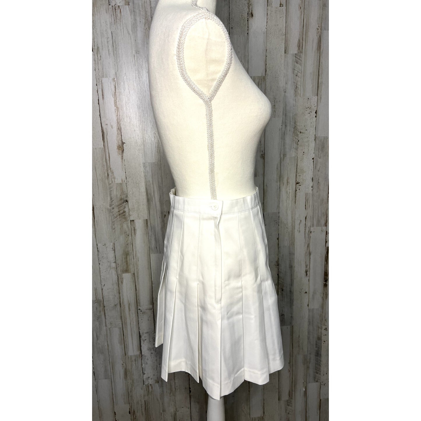 Vintage Reebok Women's White Pleated Tennis Skirt Size 10 High Waist Casual