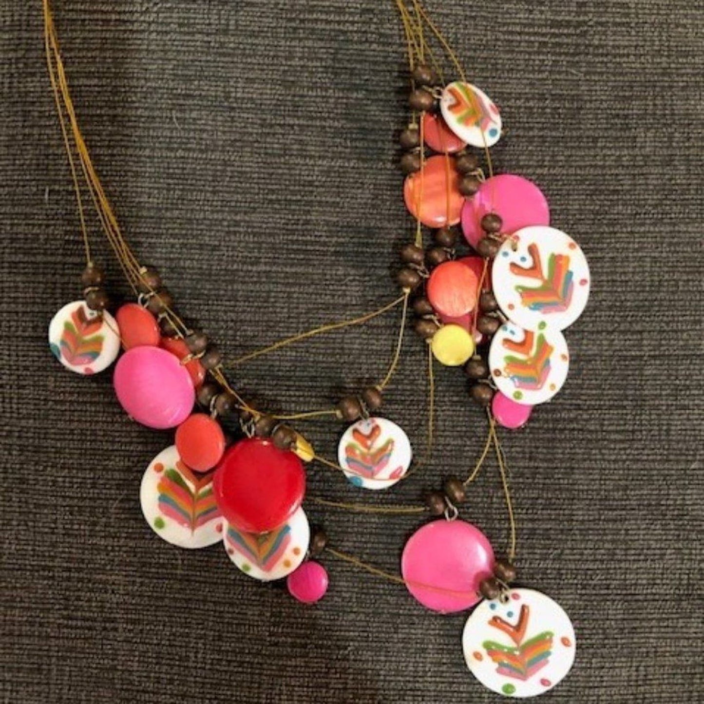 Set pink/white chunky necklace & earrings